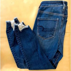 American Eagle jean capris. Next level. High-efficiency size 4